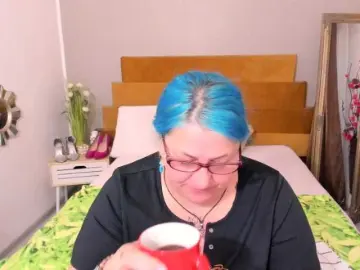 Bongacams Sex Chat of SweetBoobsM