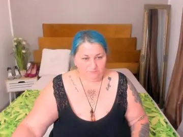 Bongacams Watch Live Sex Cams of SweetBoobsM