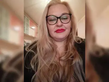 Bongacams Nude Webcam of WifeyNusha