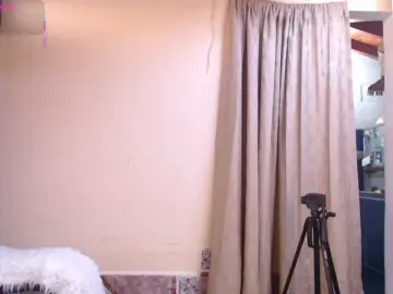 Bongacams Watch Live Sex Cams of EmmaHenderson