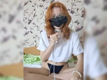 Bongacams Best live sex cam show of ManyaHots