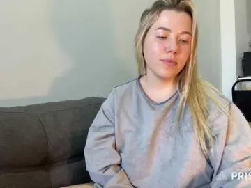 Bongacams Free Porn Cam of AlyraSun