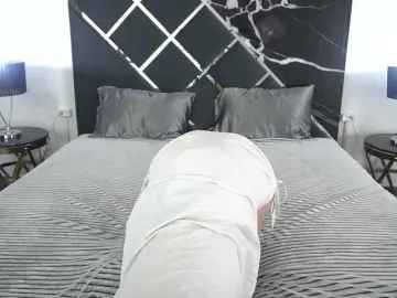 Bongacams Nude Webcam of AlinaLemon