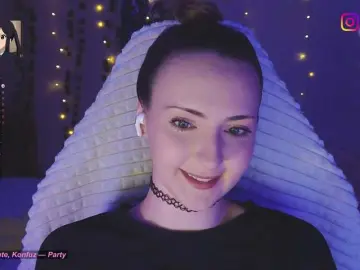 Bongacams Live Sex of LollyGirlMoon