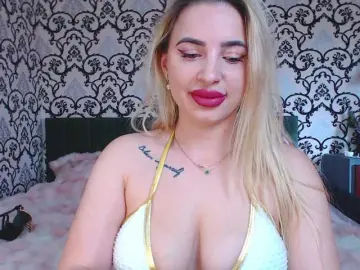Bongacams Watch Live Sex Cams of Lorasinclare