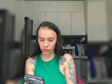 Bongacams Live Sex Cam of MaidenCrystal