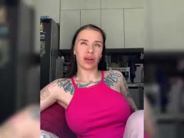 Bongacams Free Porn Cam of MaidenCrystal