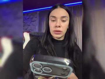 Bongacams Free Live Porn of MaidenCrystal