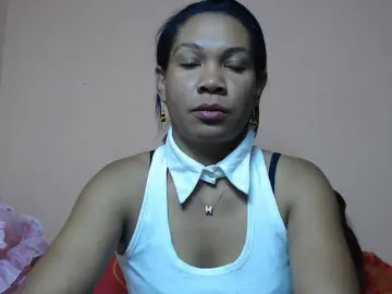 Bongacams Live Sex Cam of Rsylvie