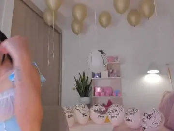 Bongacams Sex Chat of TinyRouse