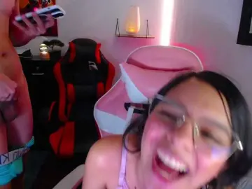 Bongacams Watch Live Sex Cams of room-kitty