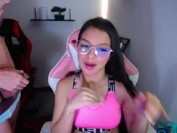 Bongacams Watch Live Sex Cams of room-kitty