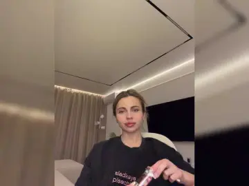 Bongacams Live Porn of Nataliecroys