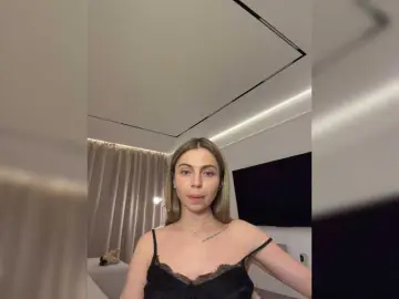 Bongacams Nude Webcam of Nataliecroys