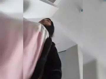 Bongacams Watch Live Sex Cams of Selinababy99