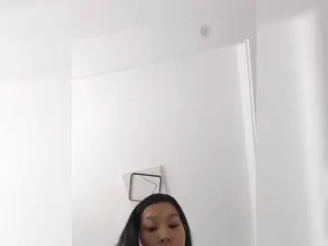 Bongacams Watch Live Sex Cams of Selinababy99