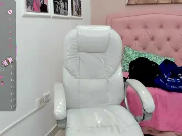 Bongacams Nude Webcam of zoe-cortezz