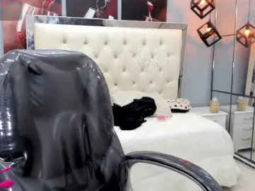 Bongacams Watch Live Sex Cams of zoe-cortezz