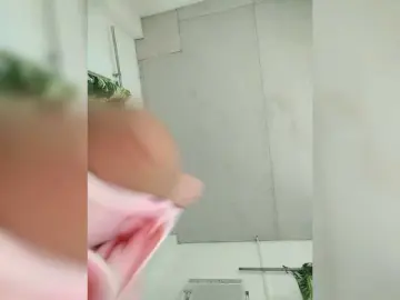Bongacams Free Porn Cam of candicelovee