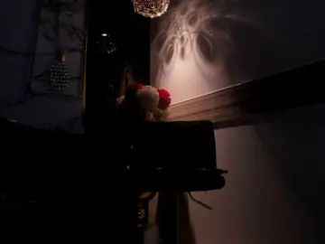 Bongacams Sex Cam of Angel-Pettite
