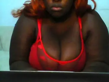 Bongacams Best live sex cam show of CurvyR