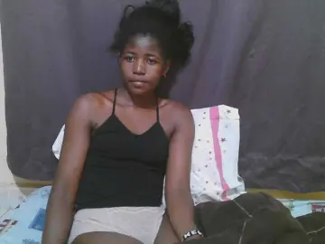 Bongacams Nude Webcam of sweet-tatiana