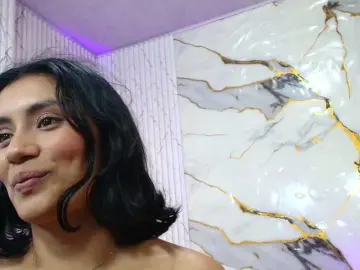 Bongacams Nude Webcam of PEACHY-TAY