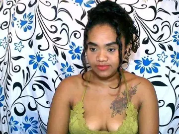 Bongacams Watch Live Sex Cams of Julianna-1