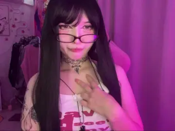 Bongacams Watch Live Sex Cams of SavageAura