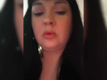 Bongacams Sex Cam of Tina-Dolly