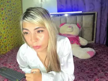 Bongacams Adult Webcams of daphnehot01