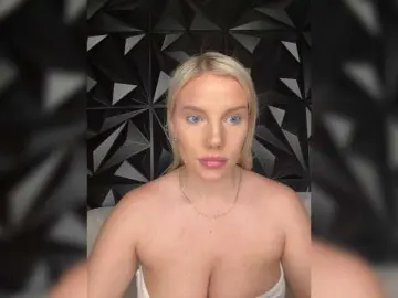 Bongacams Best live sex cam show of LYLAtop
