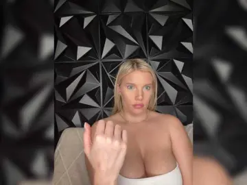 Bongacams Watch Live Sex Cams of LYLAtop