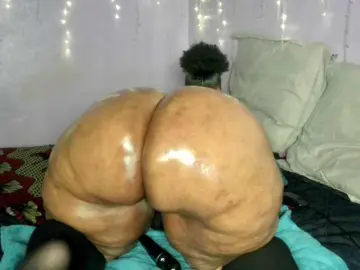 Bongacams Nude Webcam of Big-Ass-Wilma