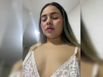 Bongacams Sex Cam of LiaBahamon