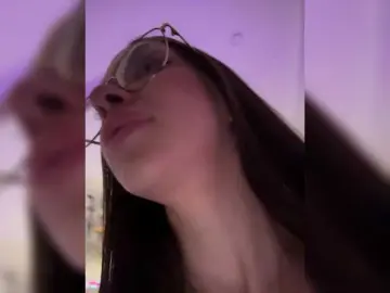 Bongacams Watch Live Sex Cams of MirBezumia