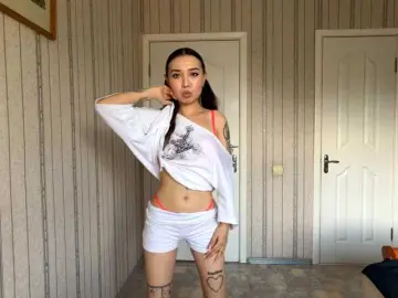 Bongacams Watch Live Sex Cams of PhyliciaRobleto