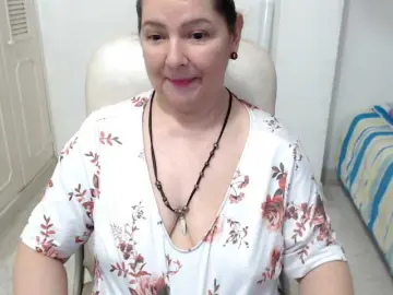 Bongacams Watch Live Sex Cams of leonela-68