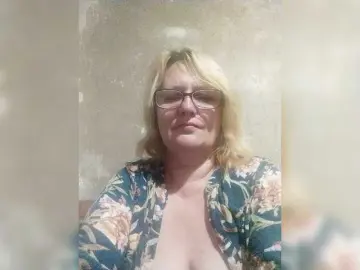 Bongacams Live Sex Cam of ForestLadyXL