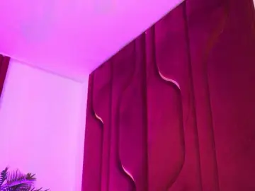 Bongacams Sex Cam of KiraKrush