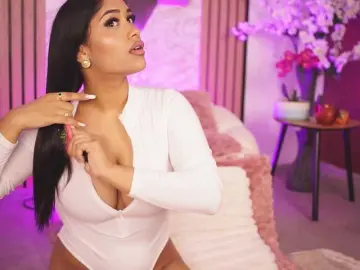 Bongacams Sex Cam of KiraKrush