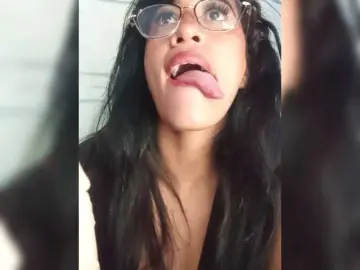 Bongacams Live Porn of Letty33