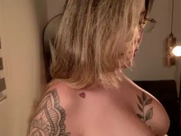 Bongacams Watch Live Sex Cams of LisaMonroe