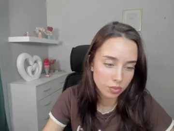 Bongacams Adult Webcam of adeleLive