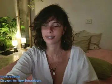 Bongacams Adult Video Chat of SweetLilLulu