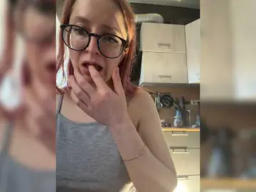 Bongacams Watch Live Sex Cams of Emma4coy