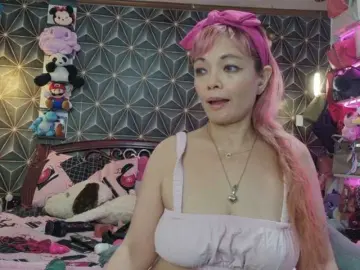 Bongacams Live Porn of YummyMeily
