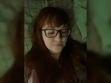 Bongacams Nude Webcam of Fox-Lisa