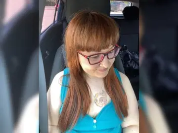 Bongacams Free Live Porn of Fox-Lisa