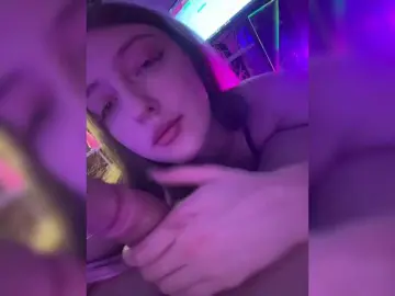 Bongacams Free Porn Cam of alicegirl18